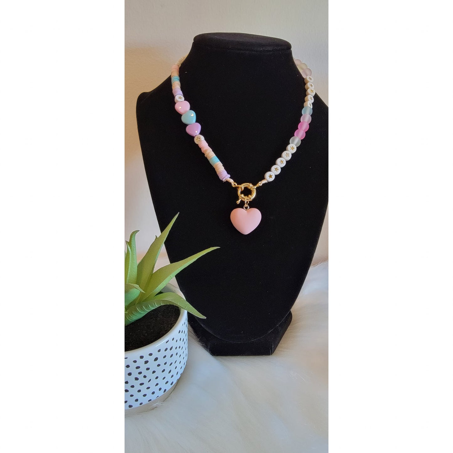 Lia Choker