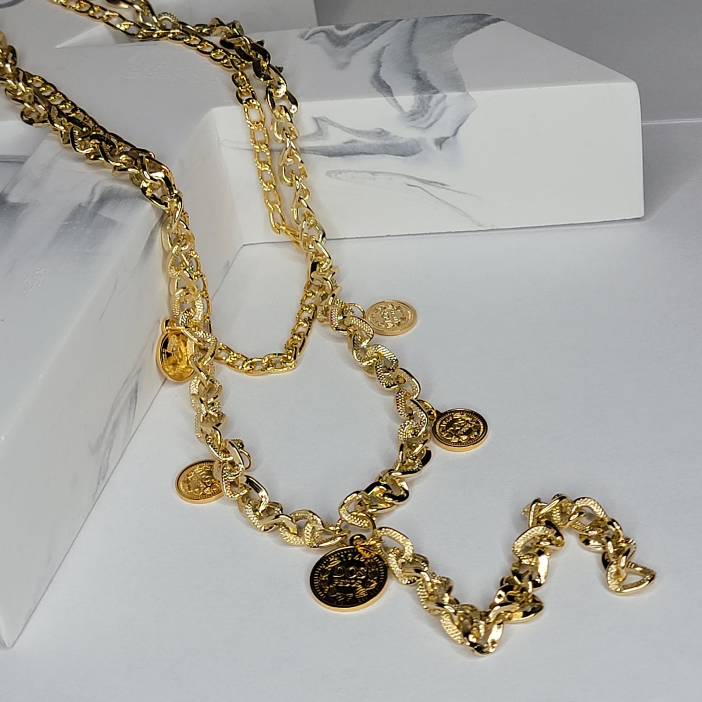 Moneda layer