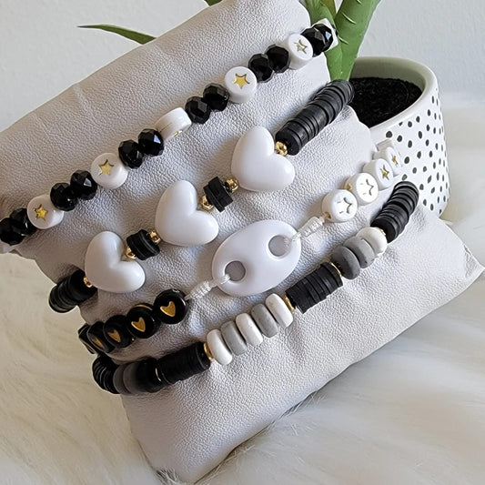 Black & white set